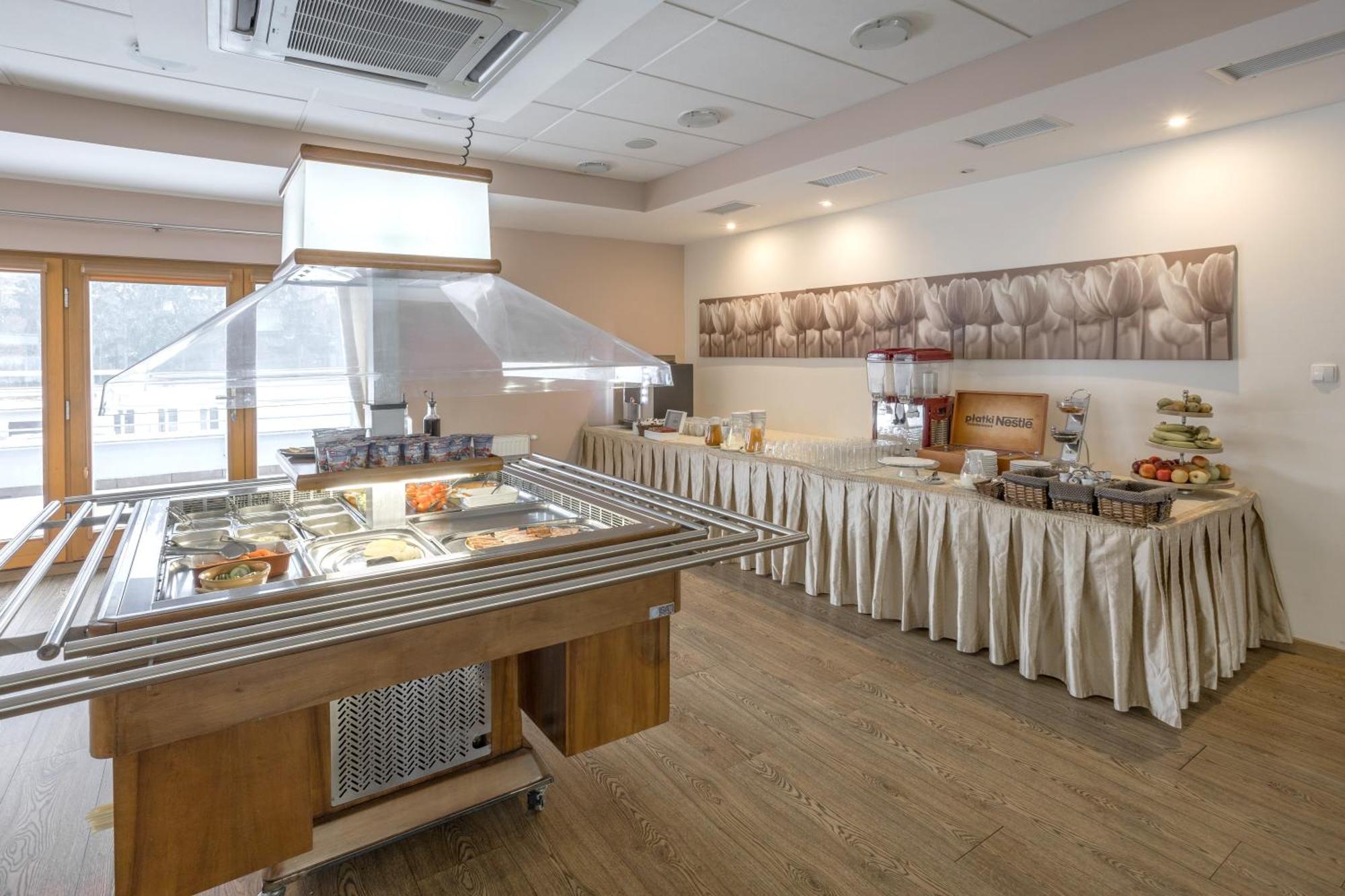 奥兰基普利泽米尔洛沃酒店 Przeźmierowo 外观 照片