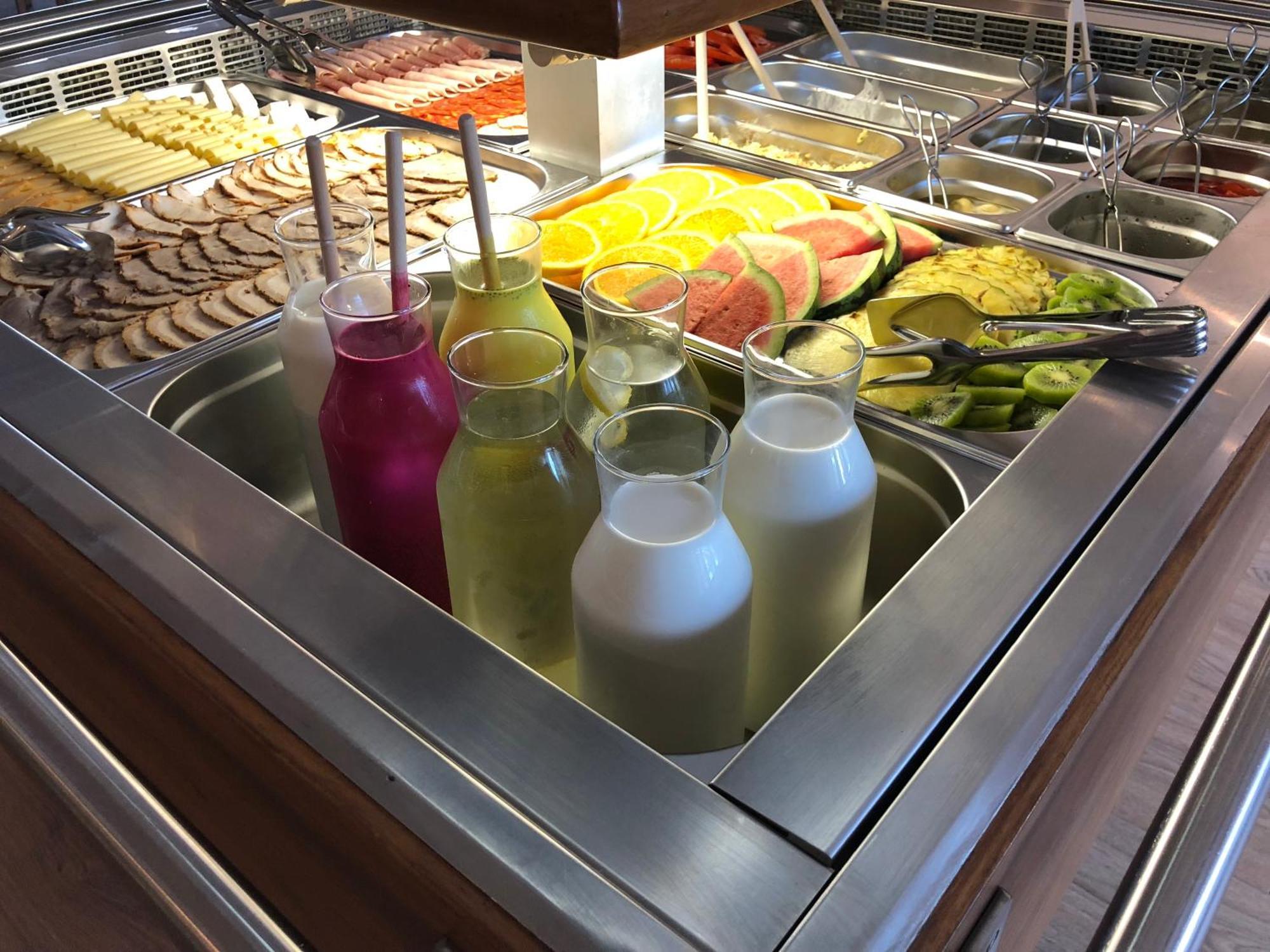 奥兰基普利泽米尔洛沃酒店 Przeźmierowo 外观 照片
